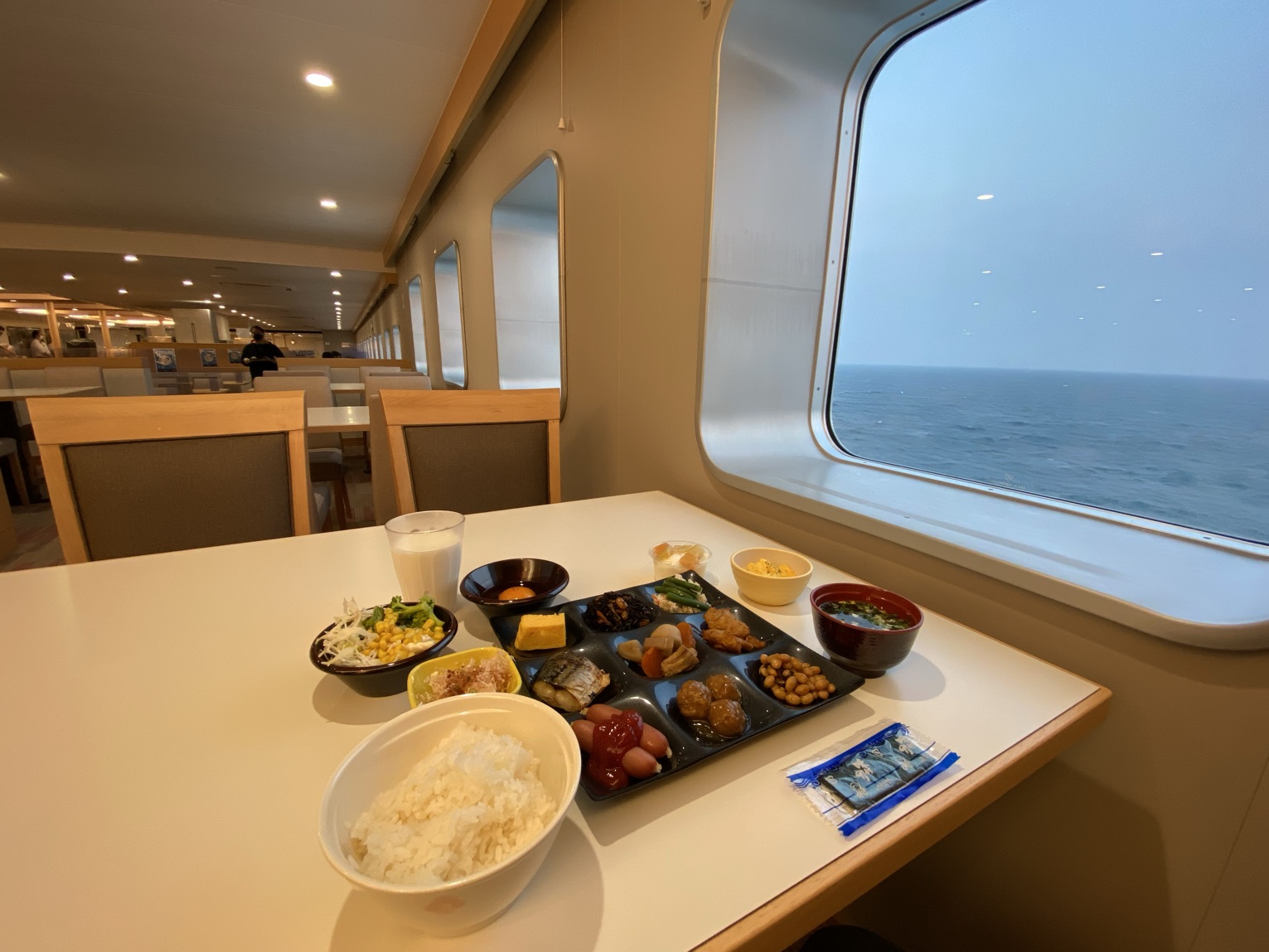 新しいフェリーで快適朝食バイキング 新門司港 大阪南港 Trip Com 北九州の旅のブログ