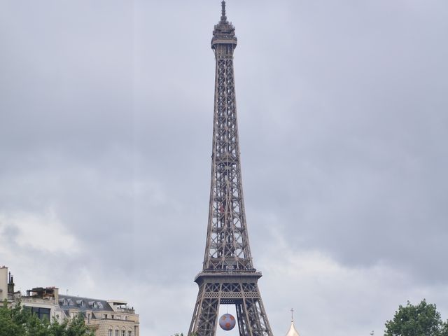 Paris river cruise 