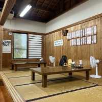 沖縄そば人気店【いーばる家】