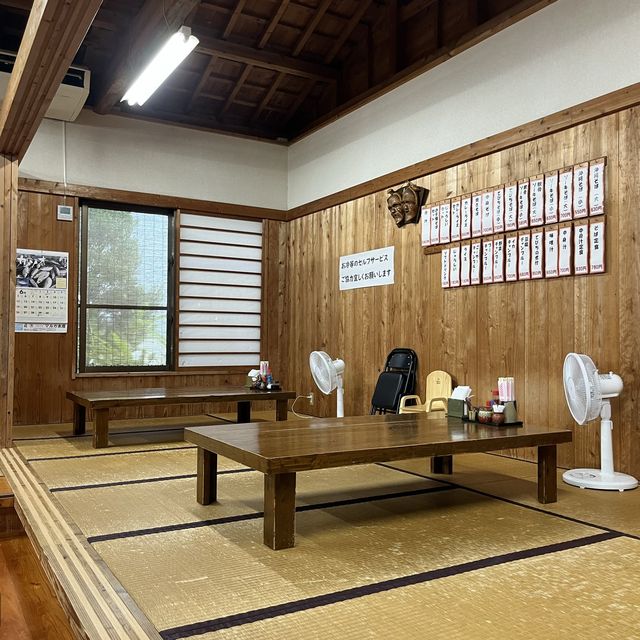 沖縄そば人気店【いーばる家】