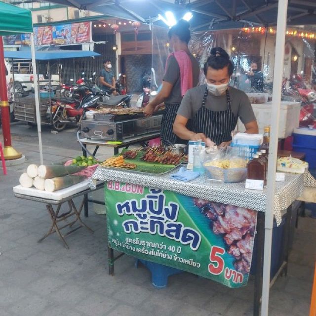 เดินทอดอารมณ์ตลาดริมน้ำ