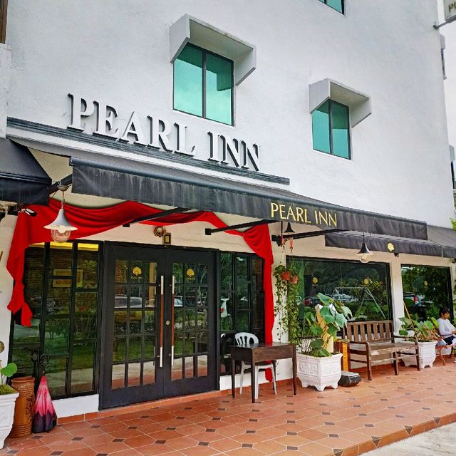the nearest hotel to taiping lake garden! 