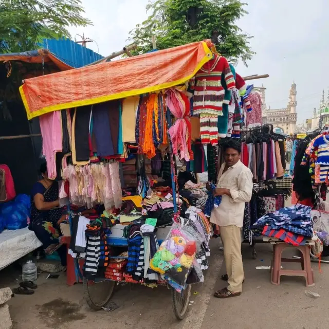 The Many Market Vendors At Charminar