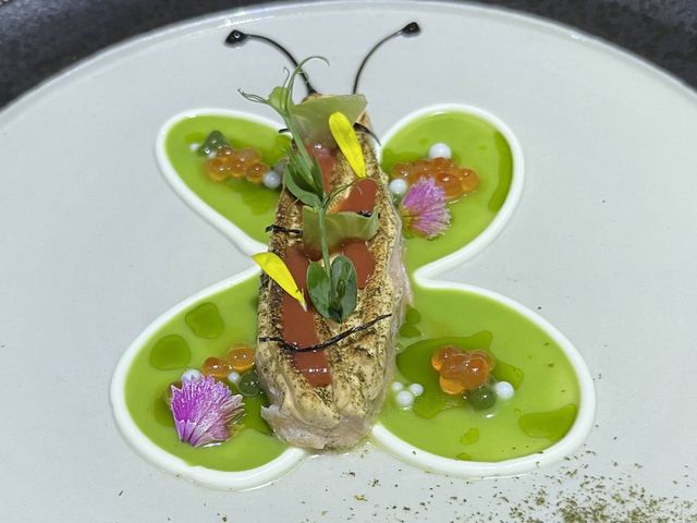 Fine Dining at Koral Aquarium Restaurant