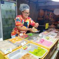แหล่งช้อปปิ้งยามราตรี ตลาดอินดี้ โชคชัย4