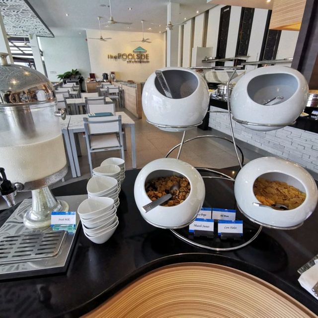 Breakfast at Poolside Bar & Restaurant