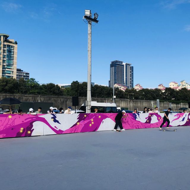 滑板遊戲好地方🛹 Meiti Hockey Rink 美堤極限公園