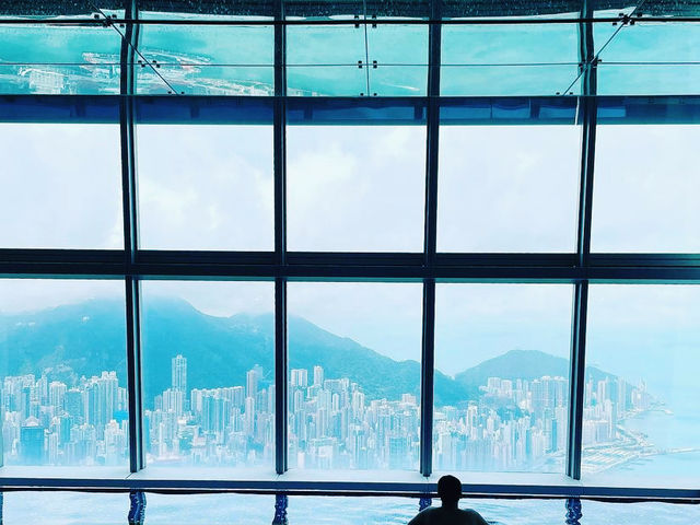 Top floor infinity pool 