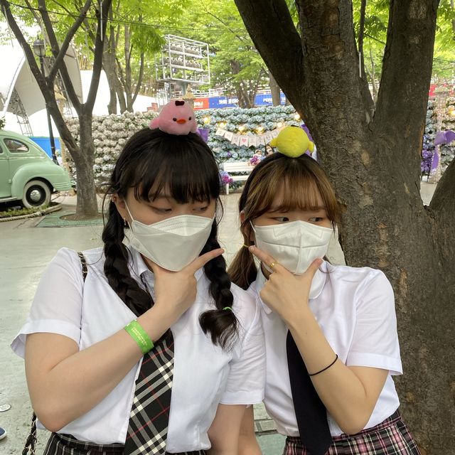 교복입고 ‘이월드’ 가자‼️