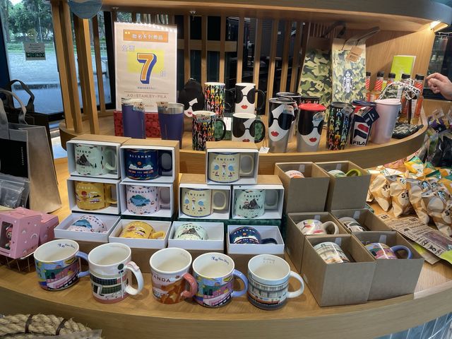 星巴克新竹動物園門市 特色造型還有紀念商品絕對值得來