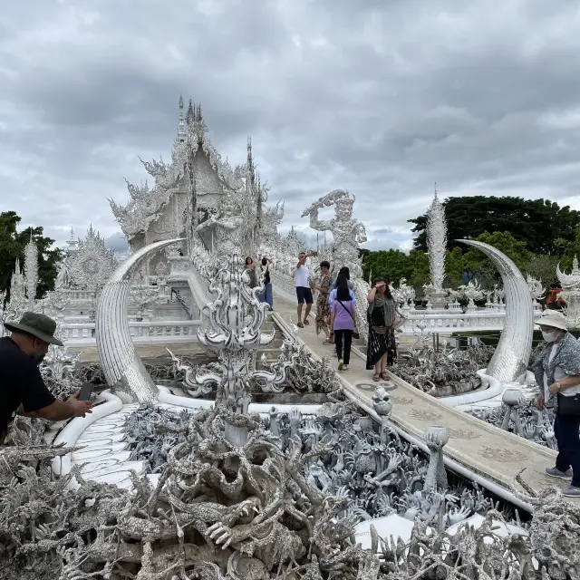 Wat Rong Kuhn - White Temple, Thailand 
