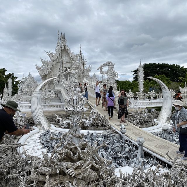 Wat Rong Kuhn - White Temple, Thailand 