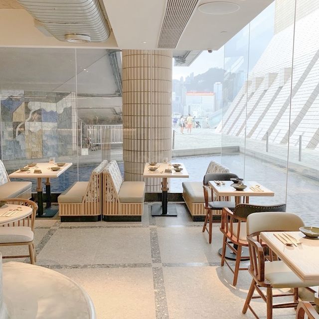 尖沙咀落地玻璃文青cafe - Lemna
