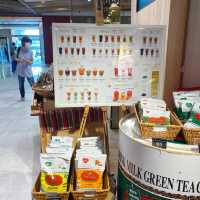 ชาตรามือเซนทรัลเวิลด์ ชั้น1 ตลาดจริงใจ