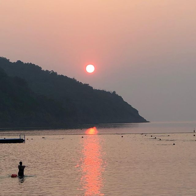 Sunrise on the bay 