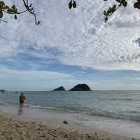 หาดนางรำ อ.สัตหีบ จ.ชลบุรี