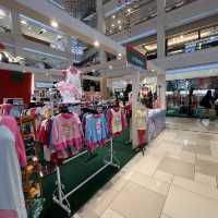 Xmas Decorations & flea market @ city sq 
