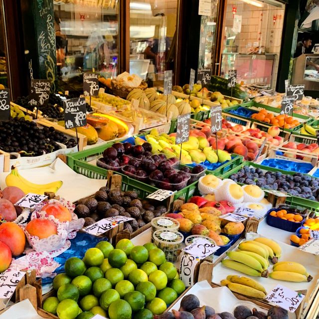 A Different Market Experience 🥰