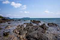 เกาะขาม | สัตหีบ น้ำทะเลใสหาดทรายนุ่ม