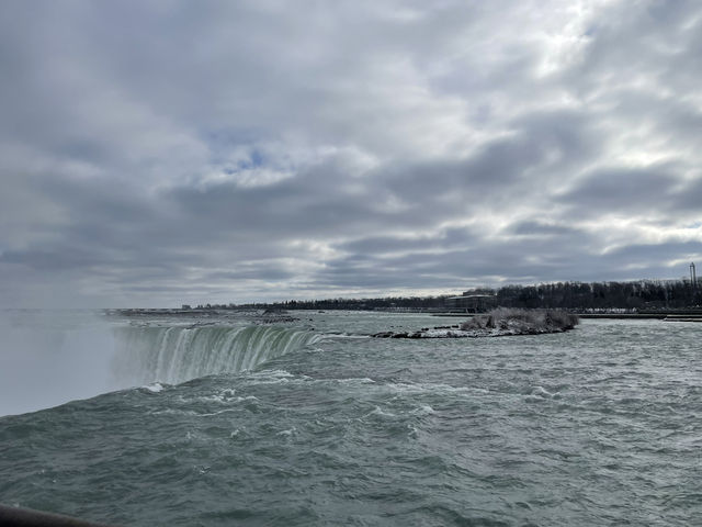 Winter at Niagara Falls 🌈