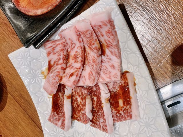 台北車站美食推薦｜上村牧場日本和牛吃到飽～豪大滿足啊！