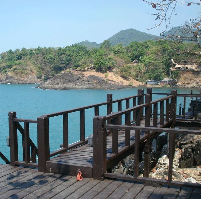 ทางเดินไม้ริมผา@เกาะช้าง