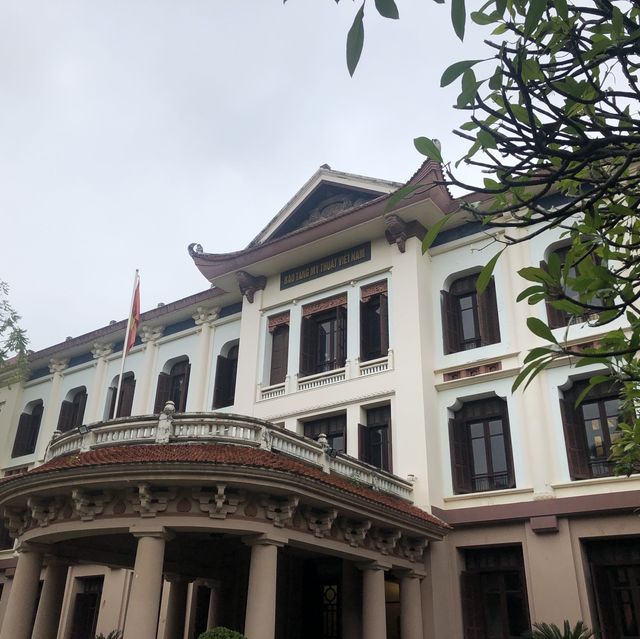 베트남 역사를 볼 수 있는 베트남 국립 미술관
