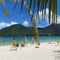 เดินเล่นที่หาดมาลิบู เกาะพะงัน