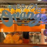 【大阪】見てみて‼️フレッシュオレンジジュースのスタンドがあるよ🍊