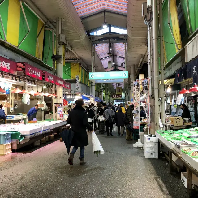 【石川・金沢】市民からも親しまれる「近江町市場」