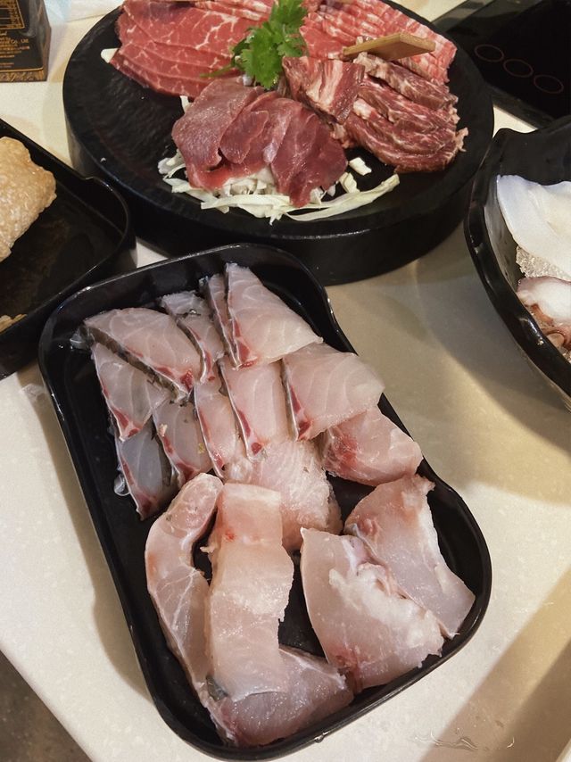 【深水埗】一次過享受烤魚+雞煲嘅火鍋店🍲 性價比超高🎉一定再回頭！