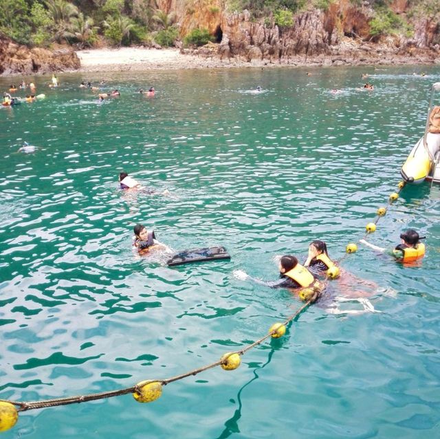 ดำน้ำดูปะการังที่เกาะทะลุจังหวัดประจวบคีรีขันธ์