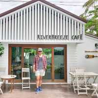 "บรรยากาศสุดชิล กับ cafe' ริมแม่กลอง"