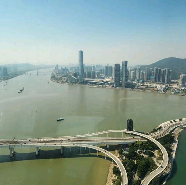 61 層樓高的澳門塔