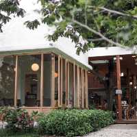 Canary Café & Restaurant. 
