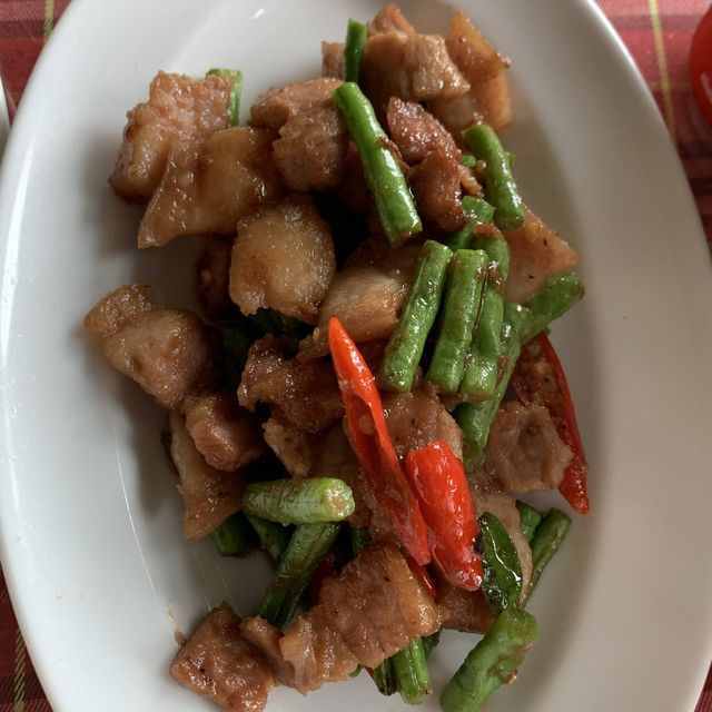 on the hill karon ร้านอาหารและคาเฟ่ วิวดีงาม