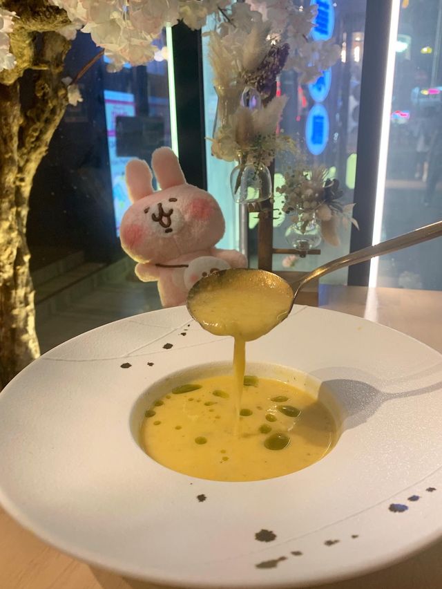 【💗香港銅鑼灣粉紅色花花主題cafe🌸慶生打卡一流✨】