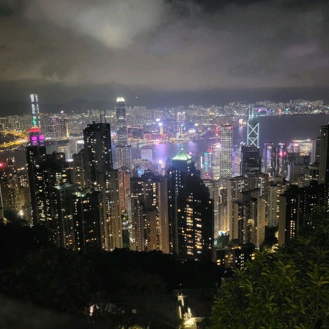 從山頂遠眺香港的醉人夜景
