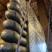 Peaceful Temple with Giant Buddha in Bangkok