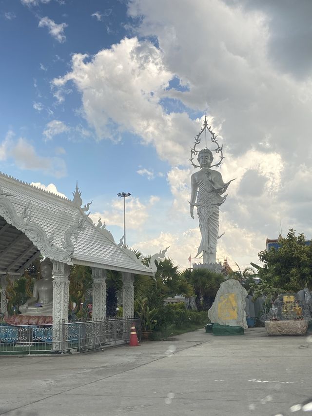 ไหว้พระทำบุญ 🙏
