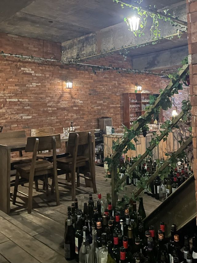 유럽 중세느낌 가득한 송리단길 바 “란슬롯”