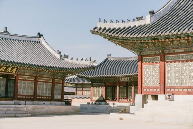 한국의 미가 가득한 경복궁으로 놀러오세요