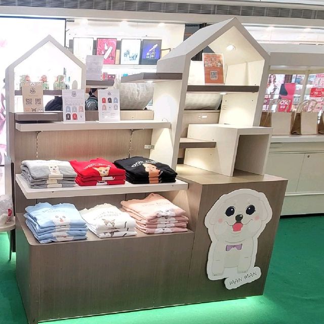 《聖誕寵物嘉年華暨》 期間限定店 🤩～  香港山頂廣場 🎊 