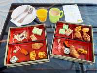 Executive club lounge offerings