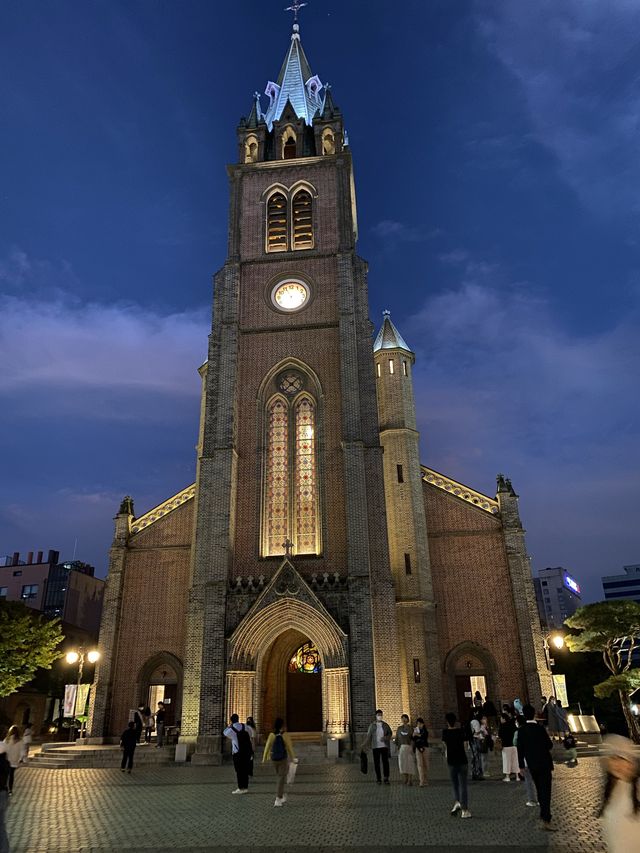 Myeongdong Cathedral ความงดงามใจกลางเมียงดง 💒