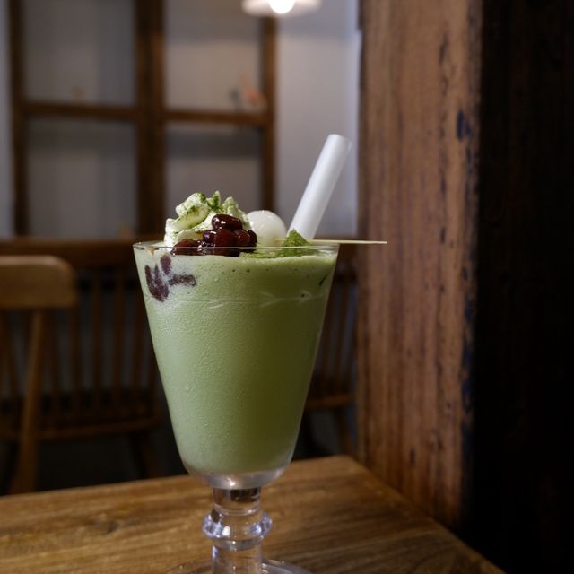 隱於豪宅區的歐式小木屋 隱於豪宅區的歐式小木屋