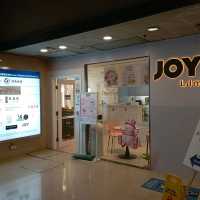 The Most Convenient, Cheapest Hotel Right at The Busiest Shopping Mall 