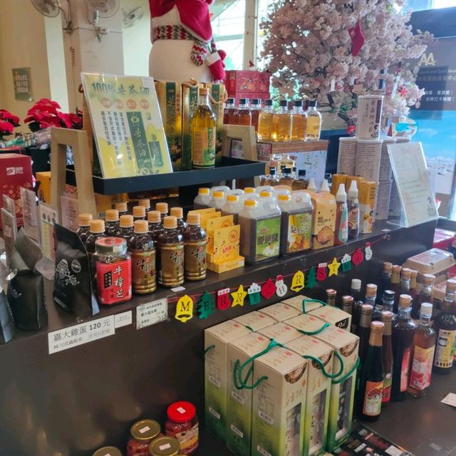嘉義大學農產品展售中心-庭園造景戶外用餐區
