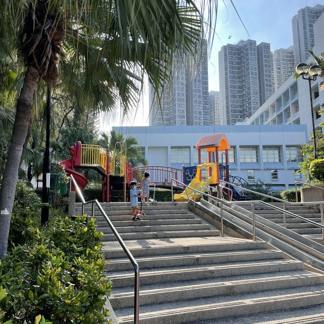 Tsuen Wan Riveria Park Playground 