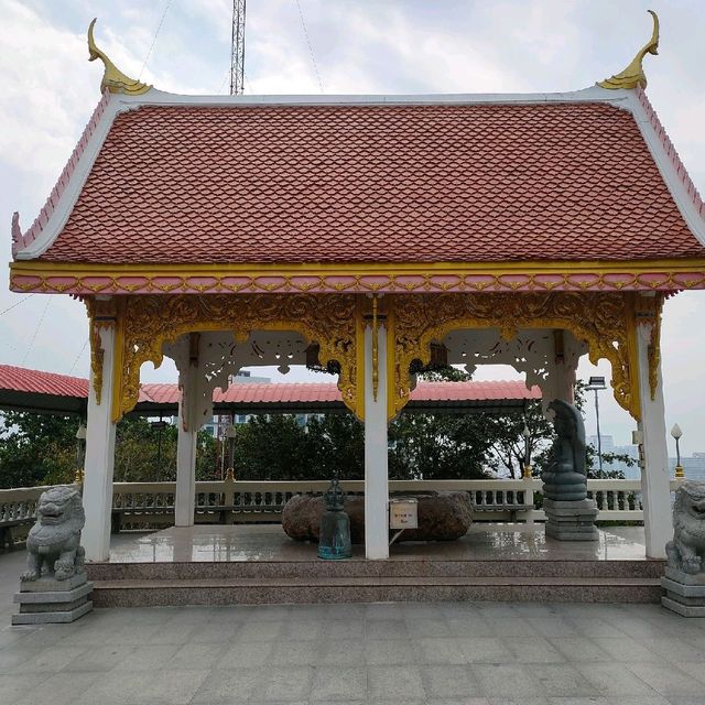 วัดเขาพระใหญ่ พัทยา

